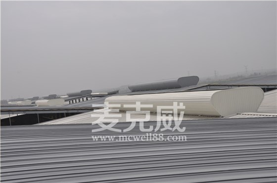 屋頂通風(fēng)天窗安裝 